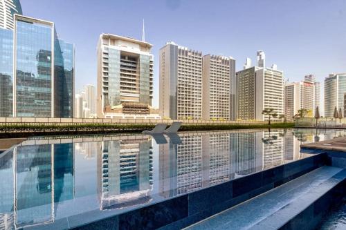 Stylish Apartment 5 minutes from Dubai Mall with canal view, Dubai (photo 6)