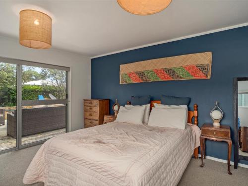 A szálláshely kívülről, Kon Tiki Retreat - Whiritoa Beach Holiday Home in Whangamata