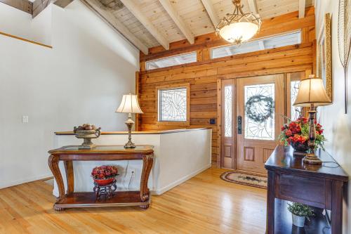 Peaceful Lawrenceville Cabin with Hot Tub on 6 Acres