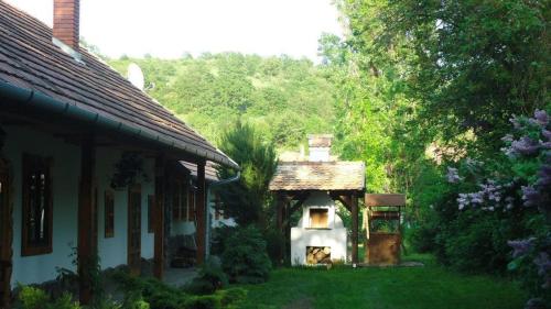 Cserhát Guesthouse - image 3