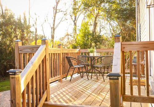 Létesítmények, Sleeps 12! 5 BDRM-2 Kings,3 Queens-Deck & Patio-Mins to PI & Beaufort in Port Royal