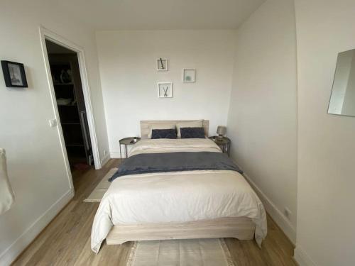 Petit Cosy Aux Portes de Paris, En Face Du M 13 near Les Agnettes Metro Station