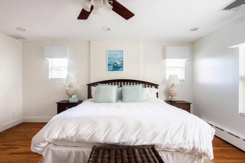 Spacious Oceanview Villa (Sleeps 22)