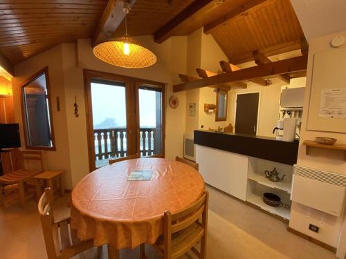 Appartement Crest-Voland, 3 pièces, 4 personnes - FR-1-733-150 - Location saisonnière - Crest-Voland