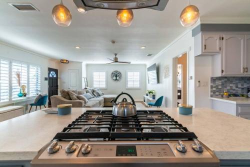 Coastal Retreat With a minimum stay of 30 days in Lakewood, USA