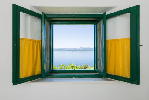 One-Bedroom Apartment with Terrace image 1