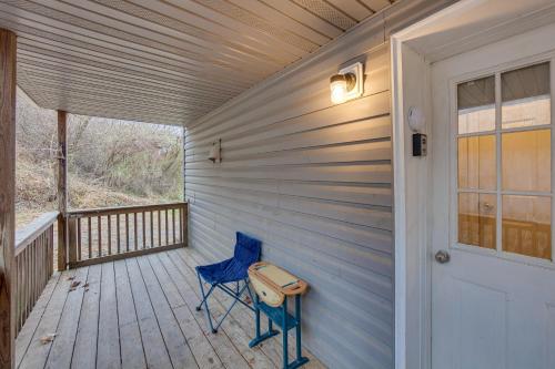 Tranquil Mt Pleasant Mills Retreat on 60-Acre Farm in เซลิงโกรฟ