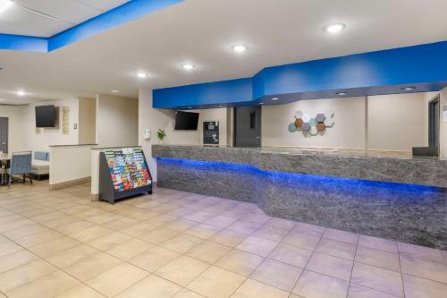 Best Western St. Louis Inn - image 9