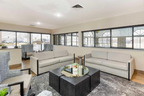 Lobby, Best Western St. Louis Inn in St. Louis (MO)