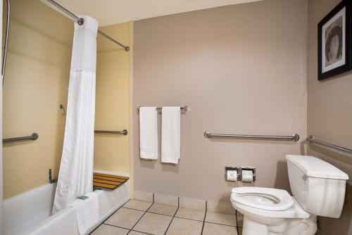 Hampton Inn Gallup-West - main image