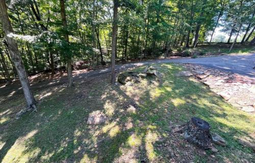 Lakefront Home Serene Views & Deck Near Mammoth Cave