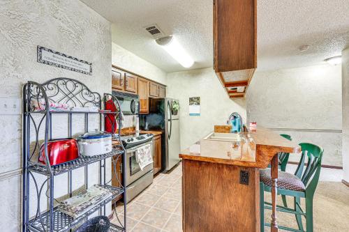 Hot Springs Resort Condo about 7 Mi to Bathhouse Row! in Hot Springs, USA