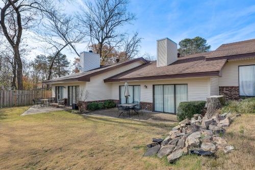 Hot Springs Resort Condo about 7 Mi to Bathhouse Row! in Hot Springs, USA