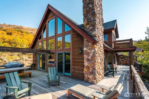 Aerie Alcove Lodge With Private Hot Tub & Sauna!