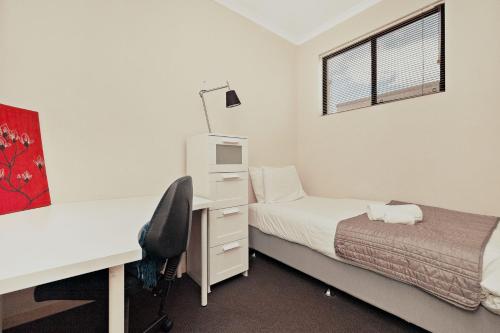 3 BR Townhouse Near Gouger Street - Pets Friendly - Free Parking - Free Wifi