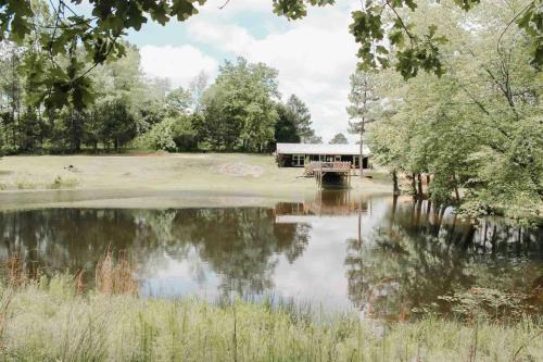 . The Woods Cabin Retreat