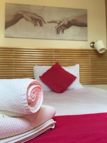 Dockside Hotel - image 13