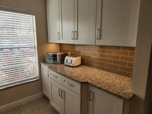 Sun&Fun - Beautiful renovated 2/2 villa in Jupiter in Jupiter, USA