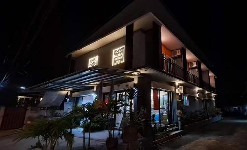 Exterior view, Triple J Hometel in Layan