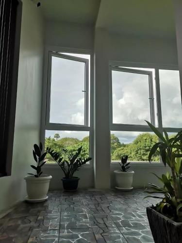 Exterior view, Triple J Hometel in Layan