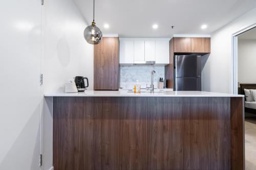 Grand Central Towers Apt Resort-Style Amenities