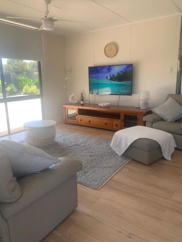 . Investigator Beach Breeze Apartments U1