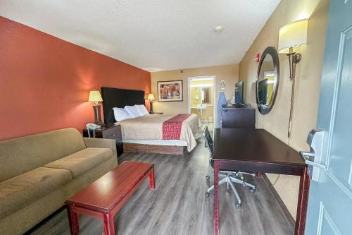 Garden Inn & Suites