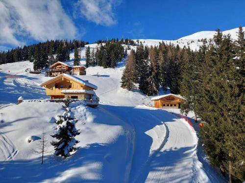 Wellness chalet directly on the ski slope