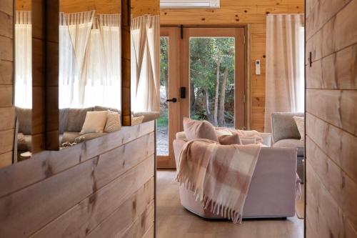 8 bedroom farmstead in Weatscheaf Daylesford