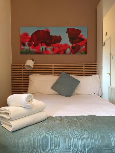 Dockside Hotel - image 8