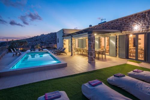 Mandy Luxury Villa Cretevasion