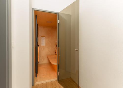 Three-Bedroom Apartment - Penthouse image 10
