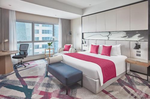 Crowne Plaza Manila Galleria, an IHG Hotel photo 1