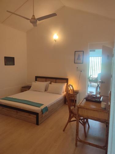 EQ Surf Retreat Room Type - Budget Double Room