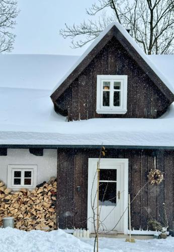 Chaloupka Dvě Sestry Chaloupka Dvě Sestry