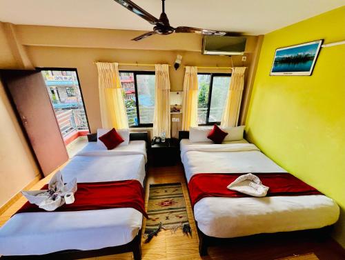 Hotel Donosti Pokhara – Pokhara, FL