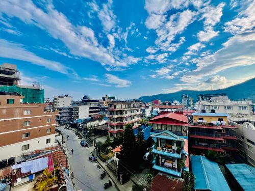 Hotel Donosti Pokhara – Pokhara, FL