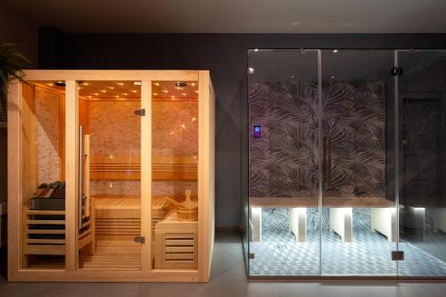 Спа-центр, Raciti Palace in Ачіреалє