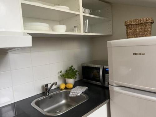 Charming Apartment in Stockholm City 913, Stockholm (Foto 6)