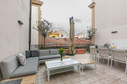 Elegant Heart of Palermo Apartment - Charm & Style