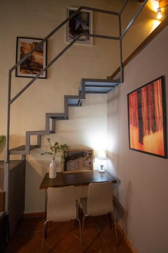 One-Bedroom Apartment image 9