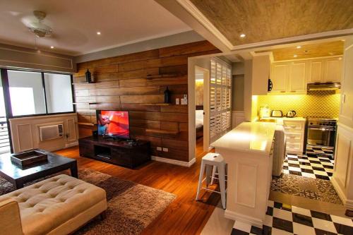 Elegant & Chic in CBD area a walk to Greenbeltmall