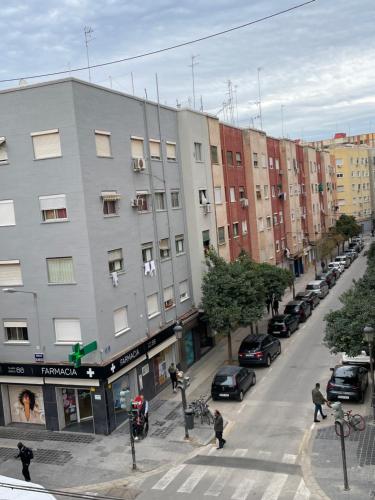 Piso tranquilo y luminoso en Valencia