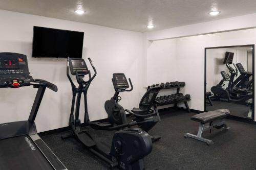 Clarion Inn & Suites Cedar City Gateway to National Parks - image 31