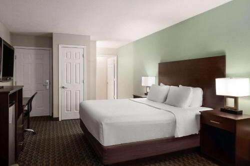 Clarion Inn & Suites Cedar City Gateway to National Parks - image 26