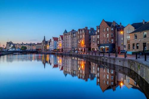 My Waterfront Apartment, views over Water of Leith, Эдинбург (фото 9)