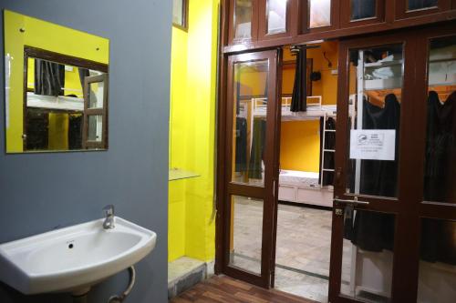 SantKripa Backpackers 400 Mtr from Railway station – Jodhpur, FL