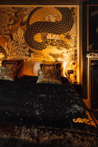 The George and Heart House Room Type - Deluxe King Room