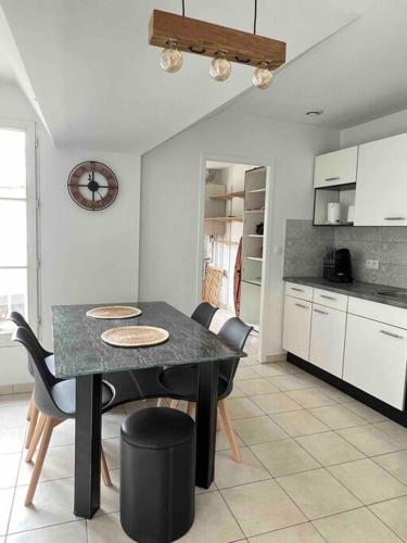 Konyha, Le Brèche, appartement spacieux, Orléans Sud (Le Breche, appartement spacieux, Orleans Sud) in Sud Loire