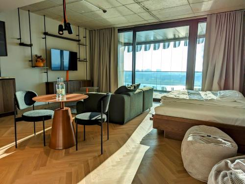 512965838 The Zipper Hotel und Apartments